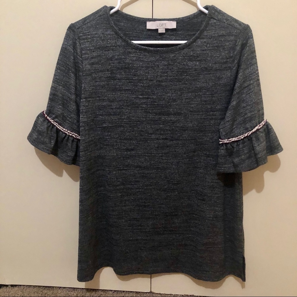 Loft | Ruffle Sleeve top size M